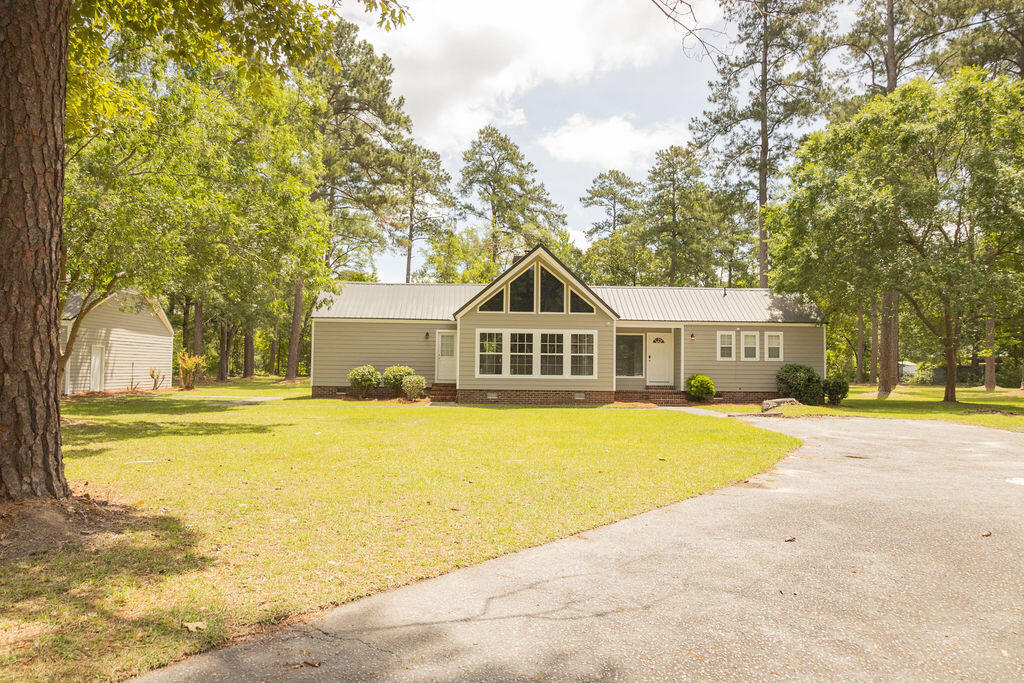 1044 Academy Road Walterboro, SC 29488 - Photo 5 of 36 3T6A3658