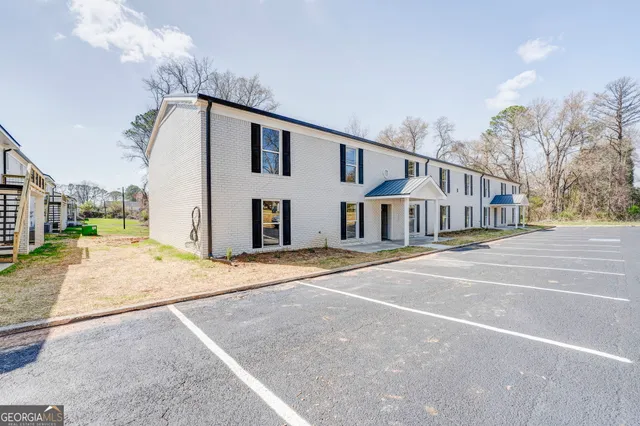 $1,195 | 405 Tallapoosa Street, Unit 4, Bremen, GA 30110