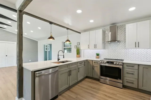 $2,900 | 602 South 11th Street, Fernandina Beach, FL 32034