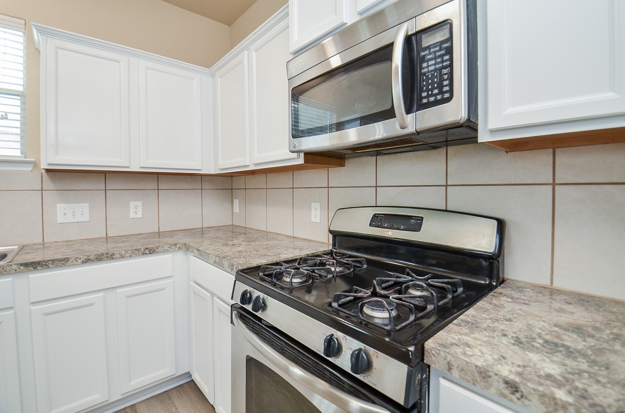 4127 Chablis Ridge Court Katy, TX 77449 - Photo 13 of 32