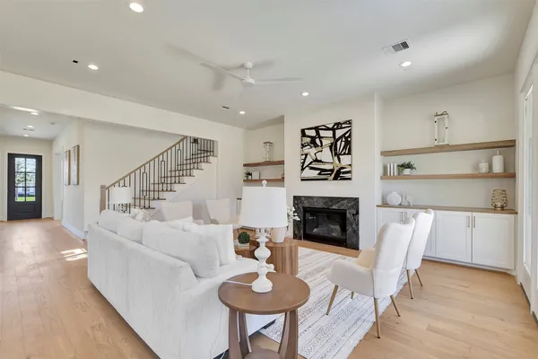 $999,000 | 1825 Huge Oaks Street, Houston, TX 77055