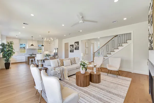 $999,000 | 1825 Huge Oaks Street, Houston, TX 77055