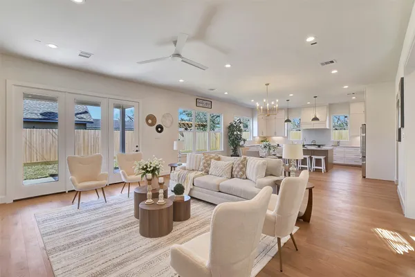 $999,000 | 1825 Huge Oaks Street, Houston, TX 77055