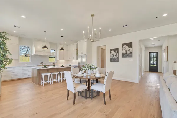 $999,000 | 1825 Huge Oaks Street, Houston, TX 77055