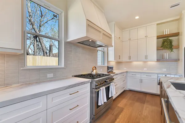 $999,000 | 1825 Huge Oaks Street, Houston, TX 77055