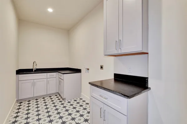 $999,000 | 1825 Huge Oaks Street, Houston, TX 77055