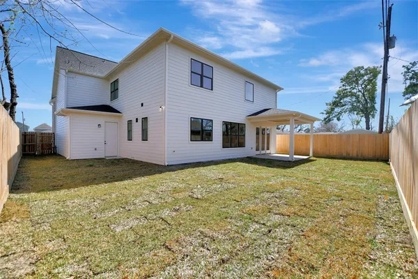 $999,000 | 1825 Huge Oaks Street, Houston, TX 77055