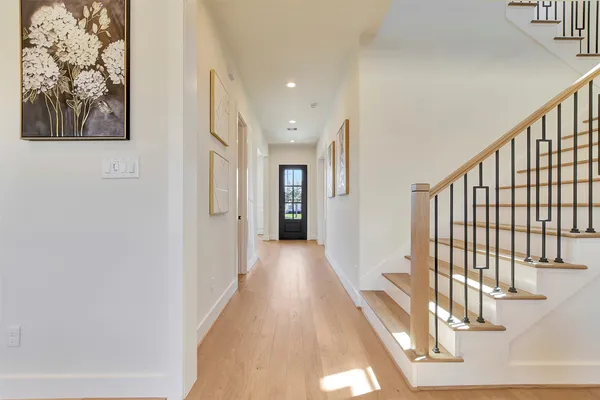 $999,000 | 1825 Huge Oaks Street, Houston, TX 77055