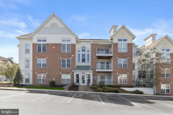 $319,900 | 3555 Floating Leaf Lane, Unit C201, Laurel, MD 20724