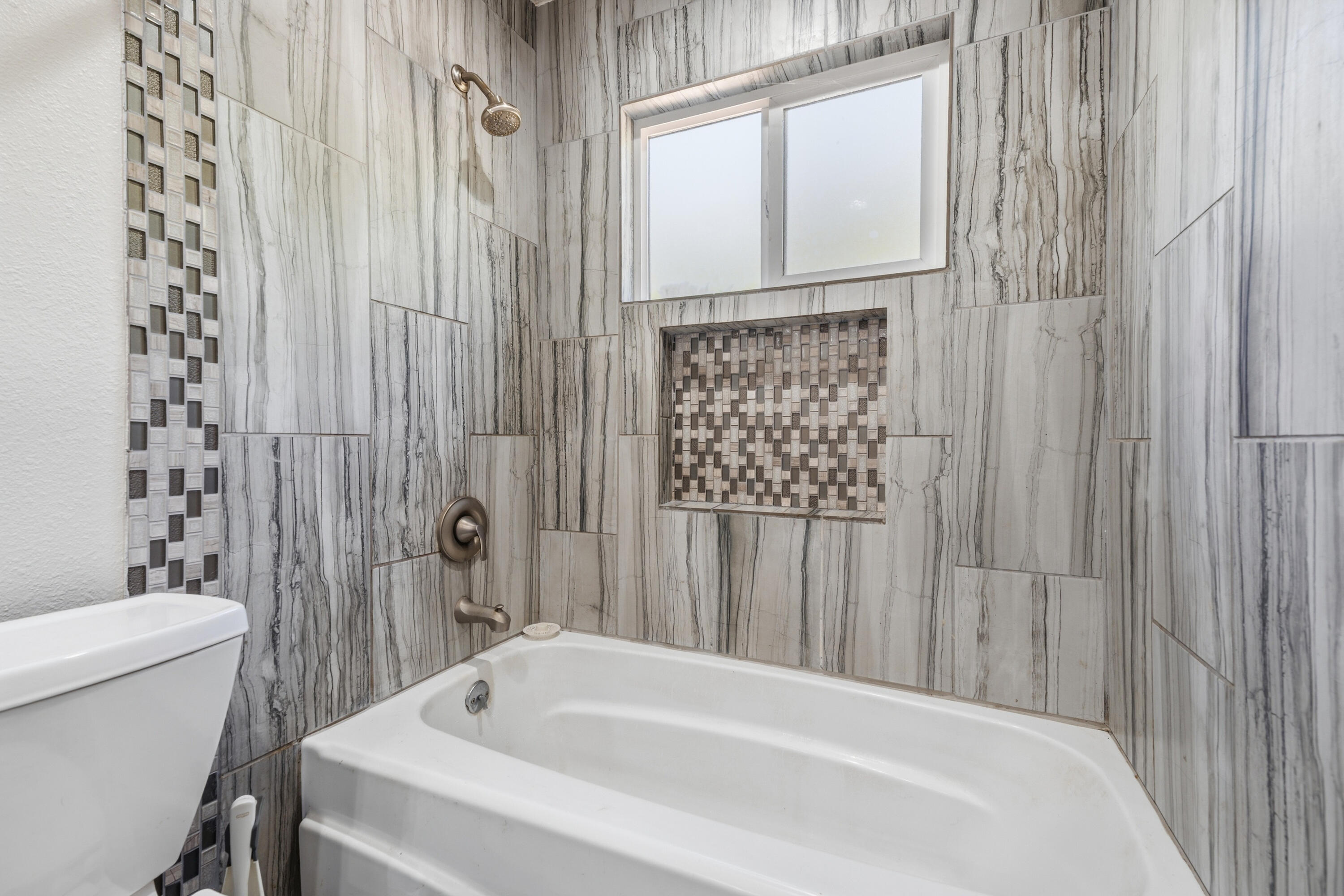 18315 Ranchera Road Shasta Lake, CA 96019 - Photo 25 of 36 Guest Bath 1