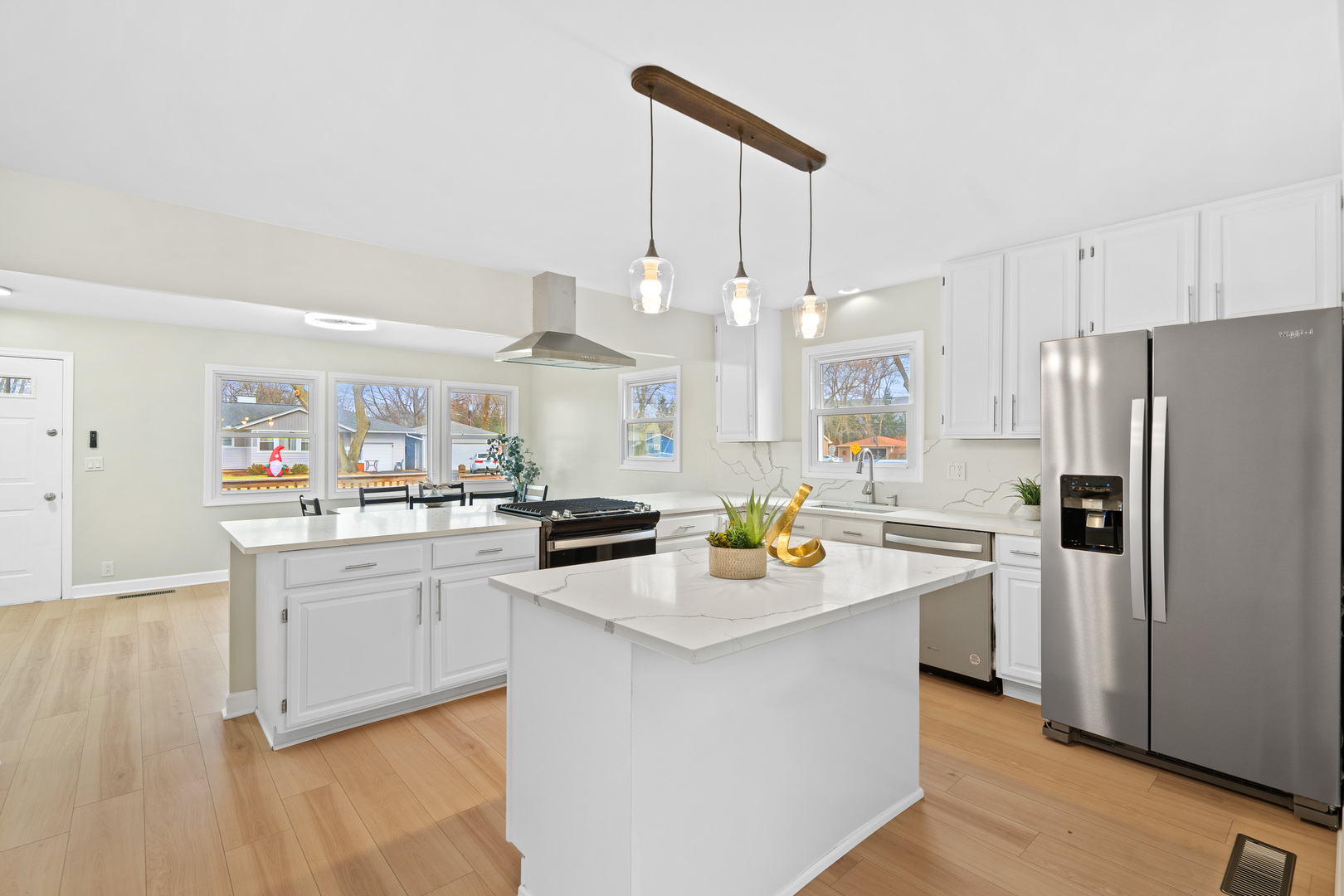 464 Douglas Road Batavia, IL 60510 - Photo 5 of 22