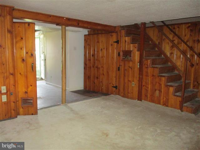 421 Scarsdale Road Baltimore, MD 21224 - Photo 22 of 26 Family Room