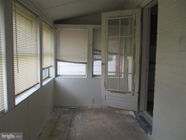 421 Scarsdale Road Baltimore, MD 21224 - Photo 9 of 26 Interior (General)