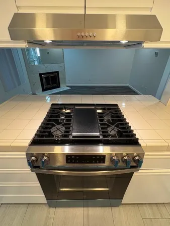 a close view of stove top oven