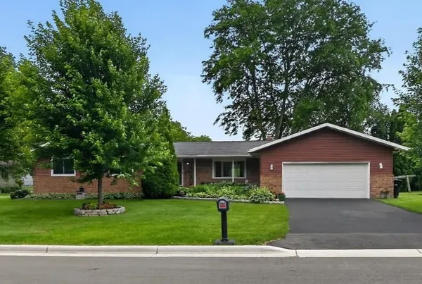 $419,900 | 505 Dennis Drive, DeForest, WI 53532