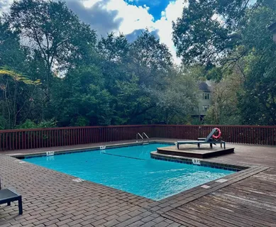 $595,000 | 5603 Oakwood Cove, Unit 212, Austin, TX 78731