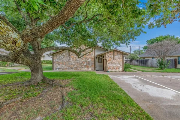 $126,500 | 2323 De Lee Street, Unit 28, Bryan, TX 77802