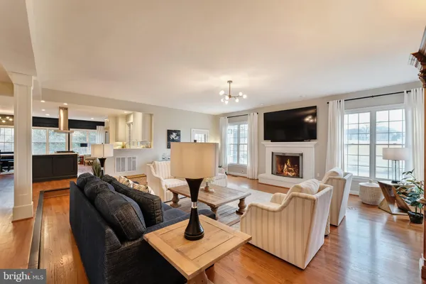 $2,450,000 | 19770 Willowdale Place, Ashburn, VA 20147