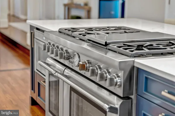 $2,450,000 | 19770 Willowdale Place, Ashburn, VA 20147