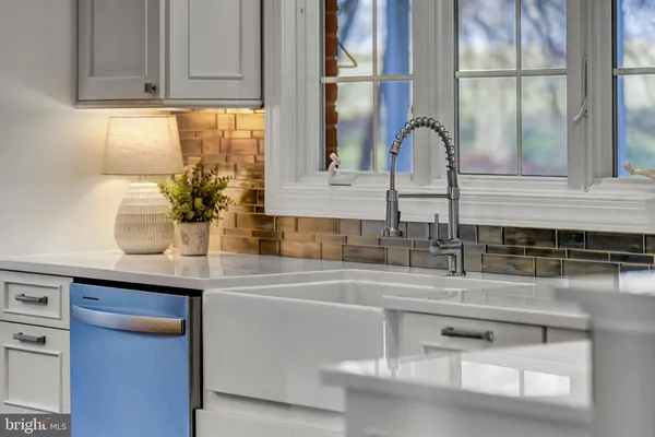 $2,450,000 | 19770 Willowdale Place, Ashburn, VA 20147