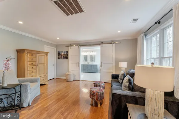 $2,450,000 | 19770 Willowdale Place, Ashburn, VA 20147