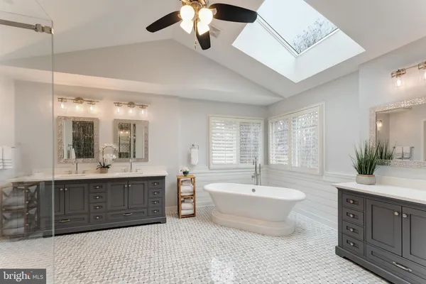 $2,450,000 | 19770 Willowdale Place, Ashburn, VA 20147