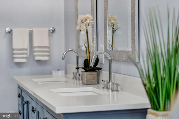 $2,450,000 | 19770 Willowdale Place, Ashburn, VA 20147