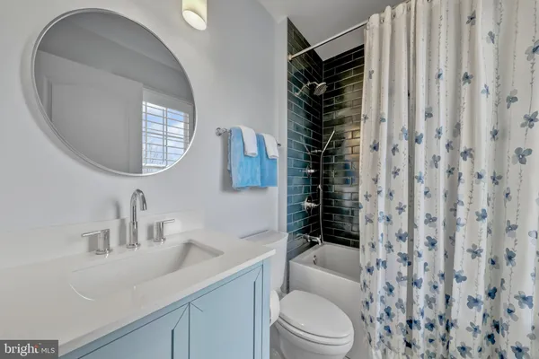 $2,450,000 | 19770 Willowdale Place, Ashburn, VA 20147