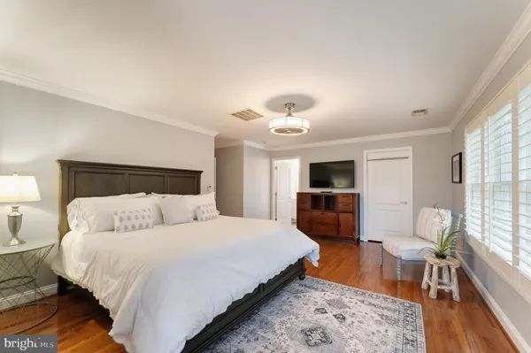 $2,450,000 | 19770 Willowdale Place, Ashburn, VA 20147