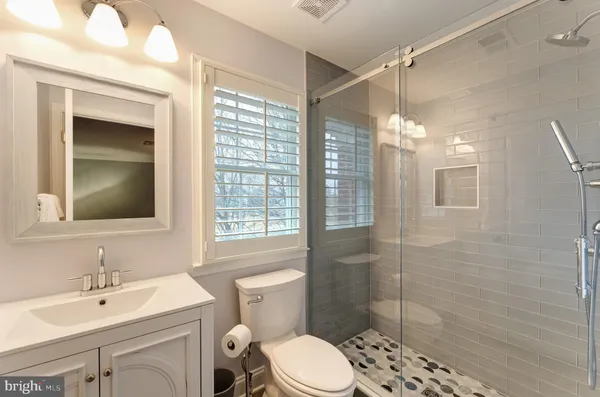 $2,450,000 | 19770 Willowdale Place, Ashburn, VA 20147