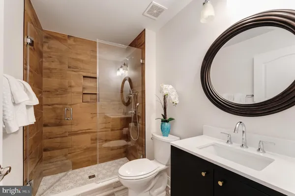 $2,450,000 | 19770 Willowdale Place, Ashburn, VA 20147