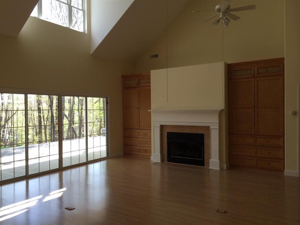 201 Cleveland Ferry Road, Unit HERITAGE SHORES Fair Play, SC 29643 - Photo 3 of 36 Gallery Image 3