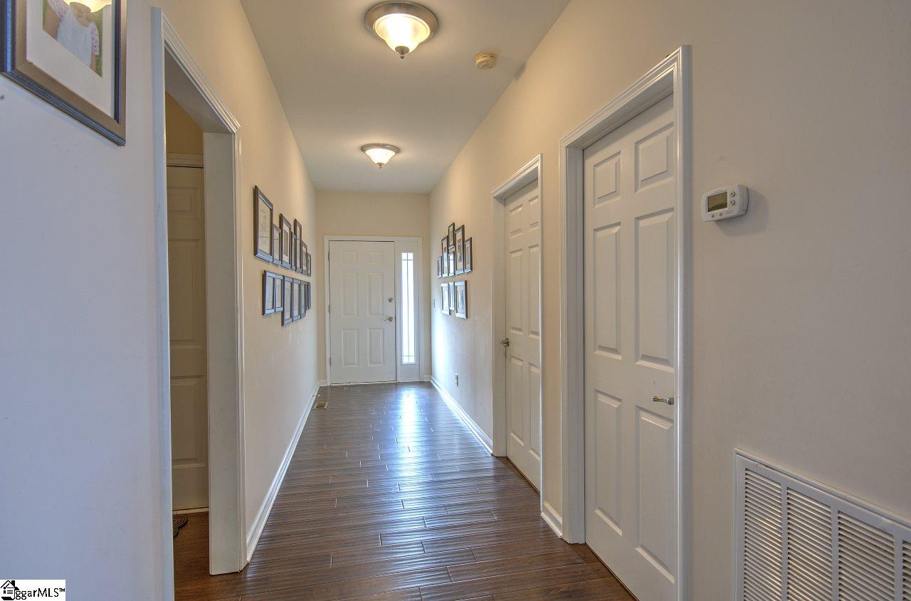 205 Streams Way Anderson, SC 29625 - Photo 5 of 36
