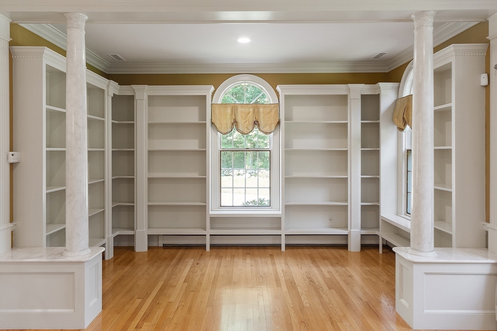 40 Grandview Road Chelmsford, MA 01824 - Photo 12 of 42 a view of room with wooden floor and cabinet