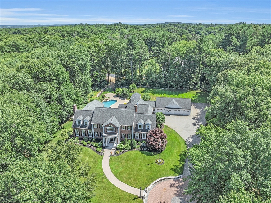 40 Grandview Road Chelmsford, MA 01824 - Photo 3 of 42 an aerial view of a house