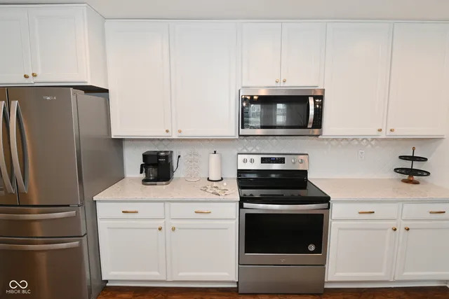 $335,000 | 2406 Boneset Drive, Plainfield, IN 46168