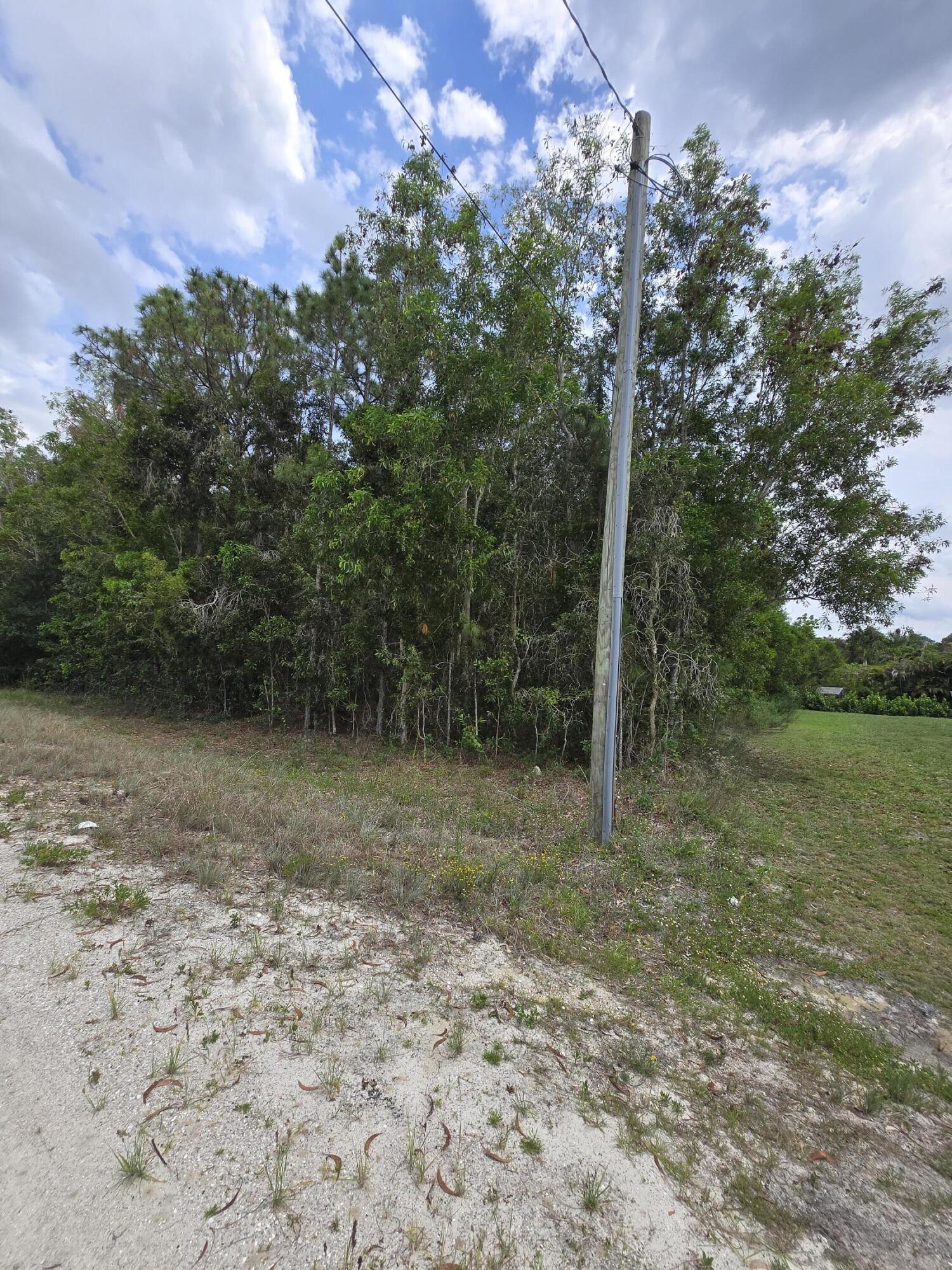 42 42nd Road North Loxahatchee, FL 33470 - Photo 5 of 11 20260511_144807