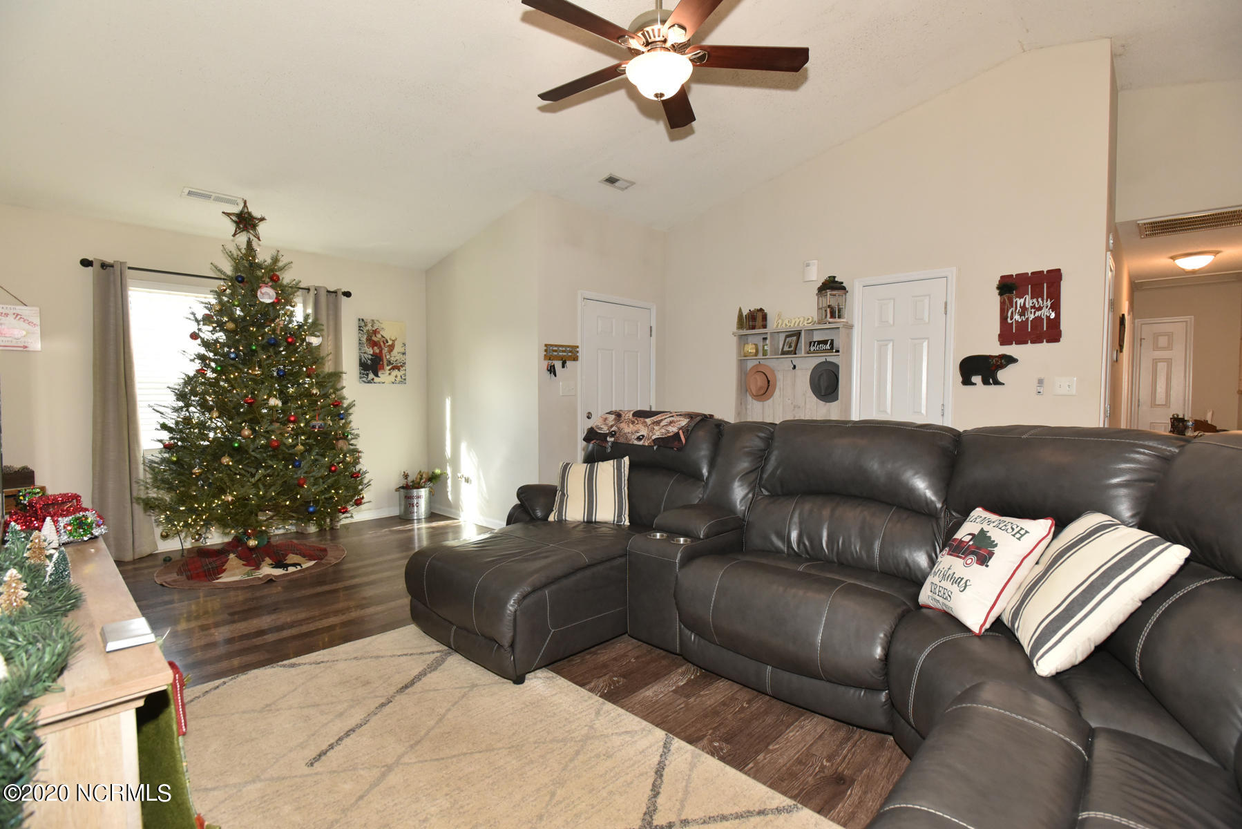 102 Burrell Lane Richlands, NC 28574 - Photo 14 of 40 046