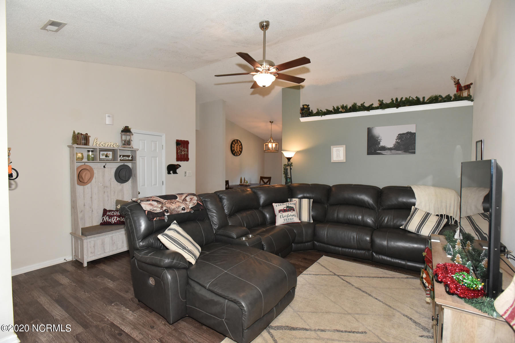 102 Burrell Lane Richlands, NC 28574 - Photo 15 of 40 048