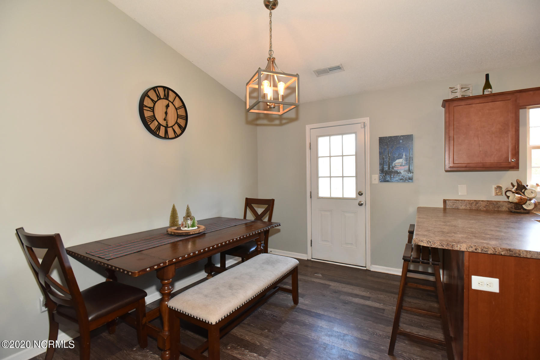 102 Burrell Lane Richlands, NC 28574 - Photo 18 of 40 054