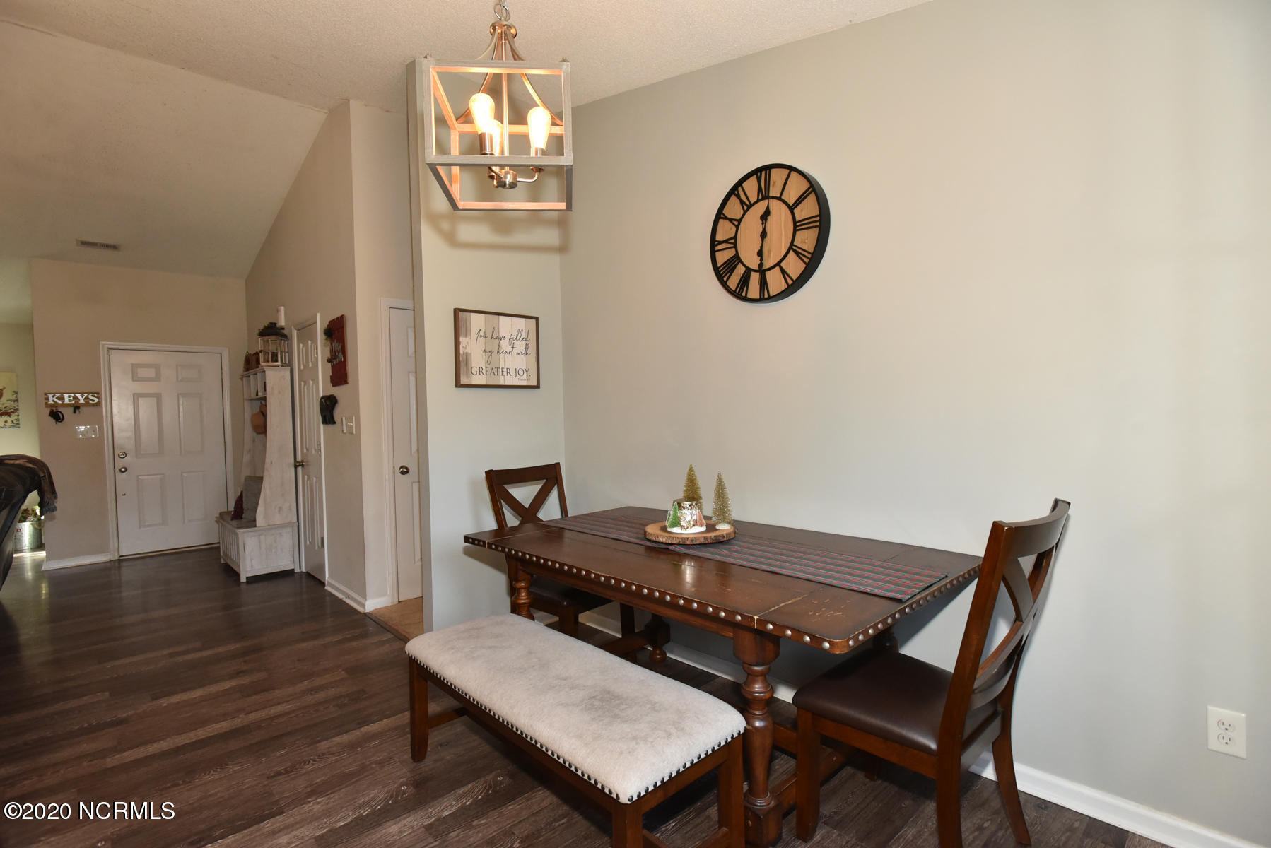 102 Burrell Lane Richlands, NC 28574 - Photo 19 of 40 056