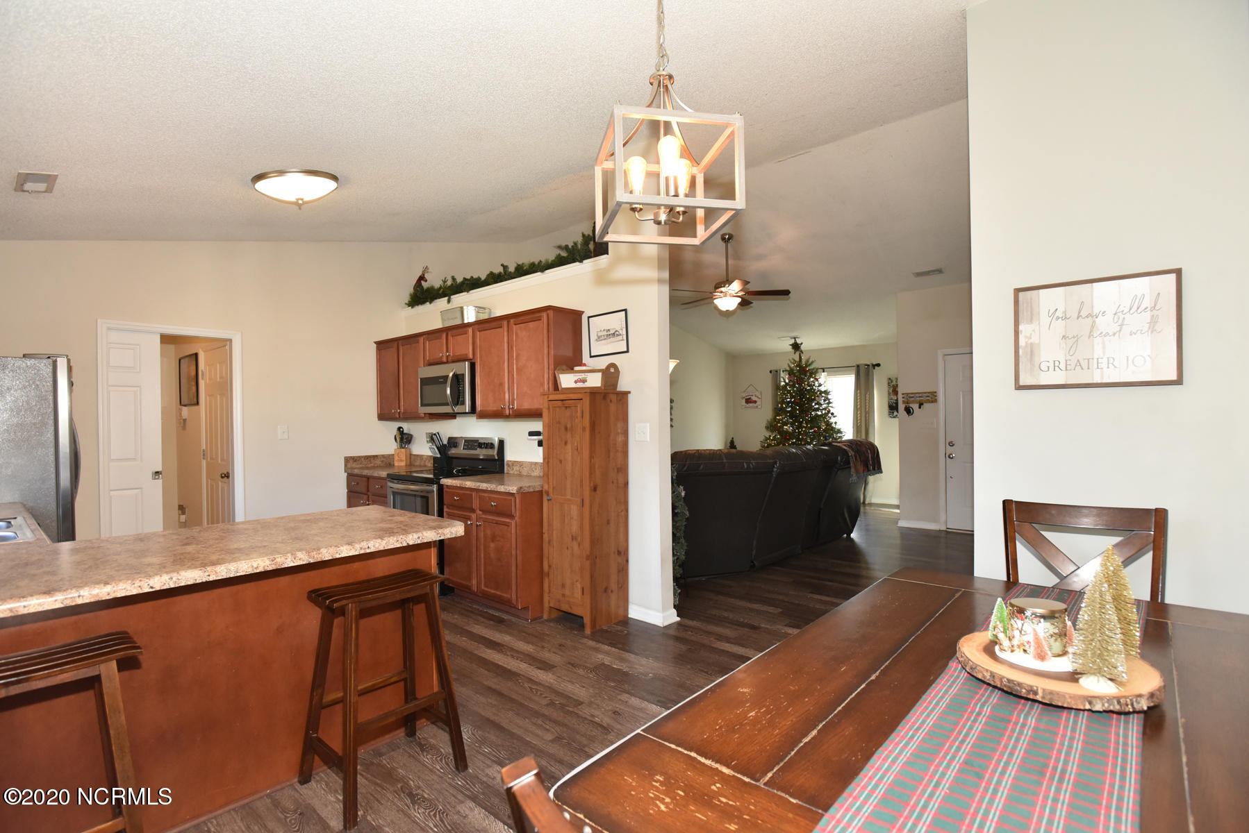 102 Burrell Lane Richlands, NC 28574 - Photo 20 of 40 058