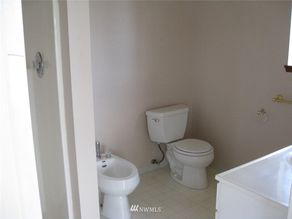 4849 Erlands Point Road Northwest Bremerton, WA 98312 - Photo 22 of 24 Gallery Image 22