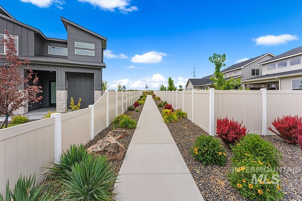 8113 South Granite Ridge Way Boise, ID 83716 - Photo 28 of 32