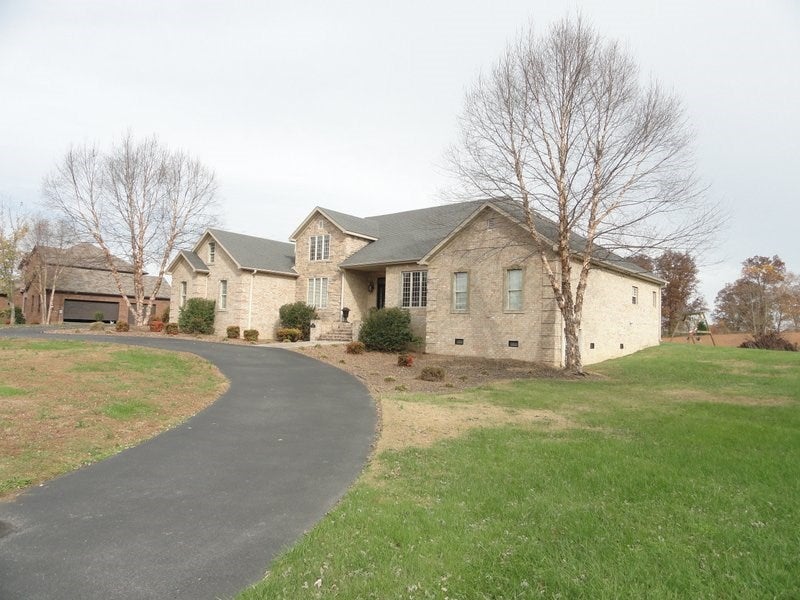 106 Oakwind Road Glasgow, KY 42141 - Photo 5 of 32 Gallery Image 5