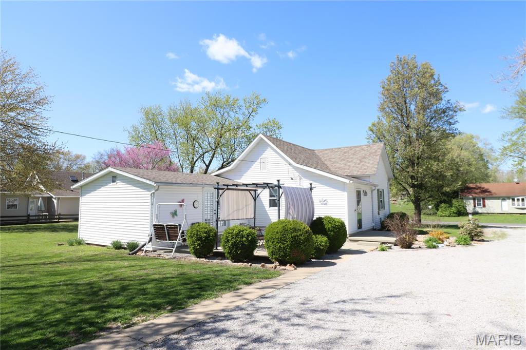 710 Clinton Street Keyesport, IL 62253 - Photo 3 of 33 Gallery Image 3