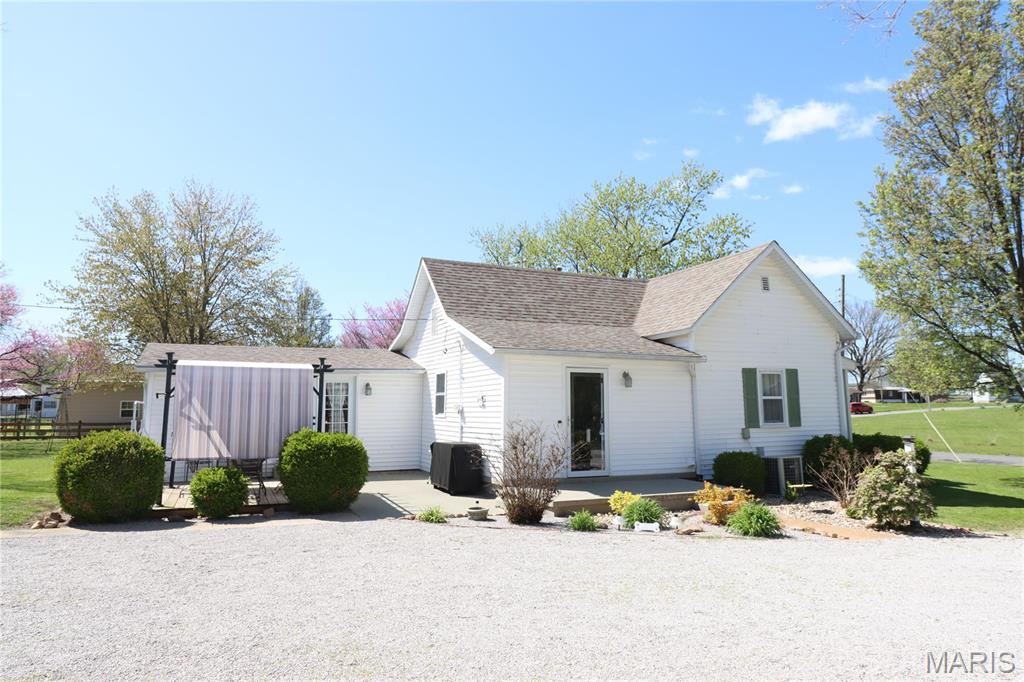 710 Clinton Street Keyesport, IL 62253 - Photo 4 of 33 Gallery Image 4