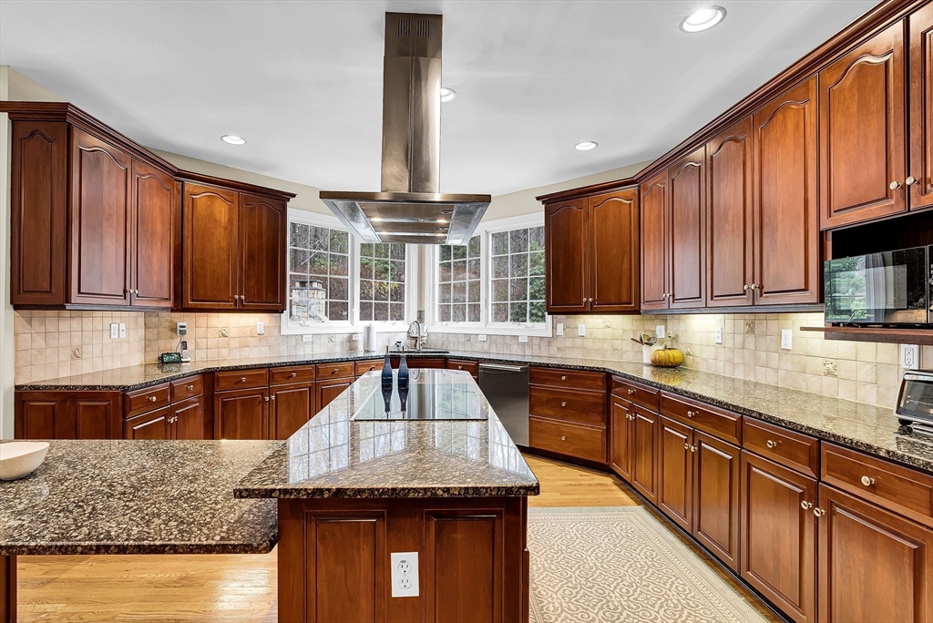 12 Greenwood Road Hopkinton, MA 01748 - Photo 12 of 42 Gallery Image 12