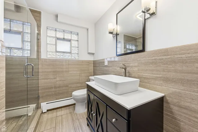 $2,400 | 5151 West Agatite Avenue, Unit 2, Chicago, IL 60630