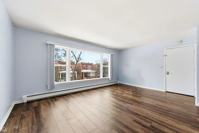 $2,400 | 5151 West Agatite Avenue, Unit 2, Chicago, IL 60630